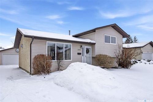 2778 Schweitzer Dr, Regina, SK, S4V1C5 | Card Image