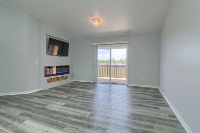 APT-182 - 1565 Harbour Blvd, Condo with 2 bedrooms, 2 bathrooms and null parking in Trenton MI | Image 5