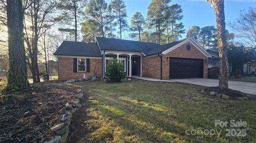 9924 Liberty Bell Ct, Charlotte, NC, 28269-8366 | Card Image