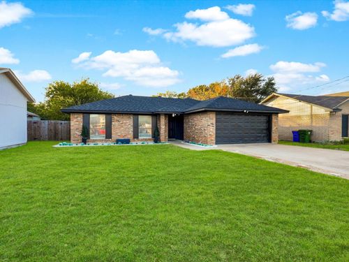 417 Saddle Rd, White Settlement, TX, 76108-1628 | Card Image