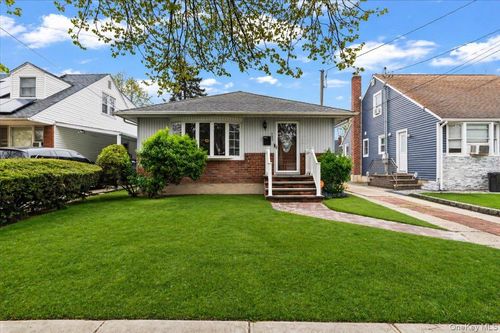351 Maple Ave, Hempstead, NY, 11550 | Card Image