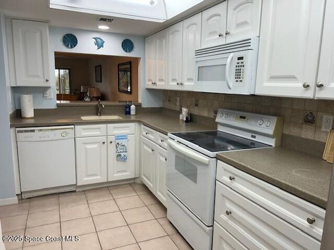 313 - 3170 N Atlantic Ave, Condo with 2 bedrooms, 2 bathrooms and null parking in Cocoa Beach FL | Image 6