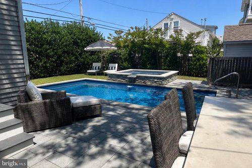 135 4th St, BEACH HAVEN, NJ, 08008-1931 | Card Image