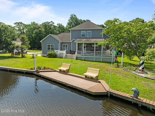 122 White Heron Ln, Swansboro, NC, 28584-7833 | Card Image