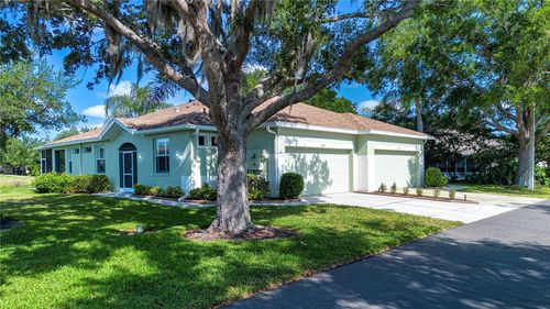 1205 Huntington Greens Dr, SUN CITY CENTER, FL, 33573-8074 | Card Image