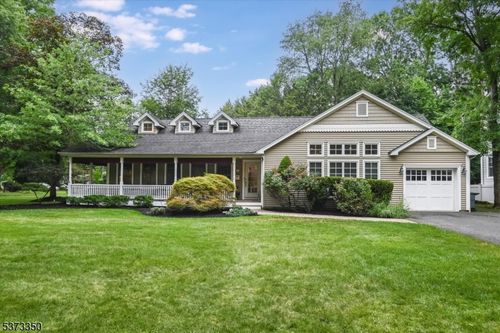 7 Chadwick Pl, Glen Rock, NJ, 07452-3103 | Card Image