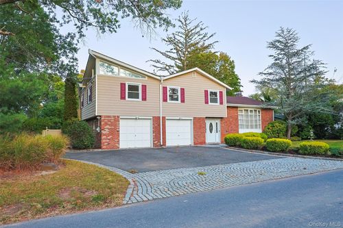 36 Red Spring Ln, Glen Cove, NY, 11542-1743 | Card Image