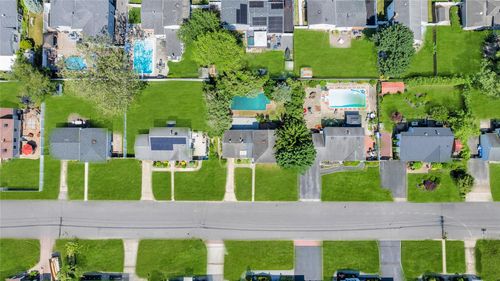 295 W 24th St, Deer Park, NY, 11729-4841 | Card Image