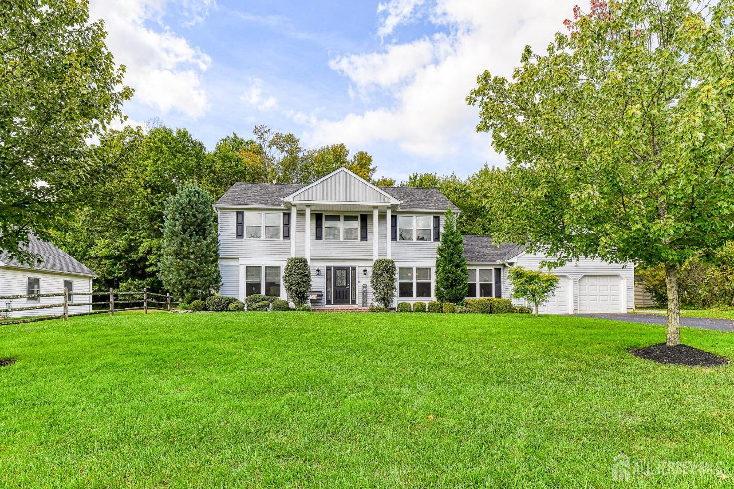 Shady Glen Dr, North Brunswick, NJ 08902