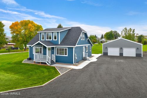 61 Thunder Rd, Selah, WA, 98942-9460 | Card Image