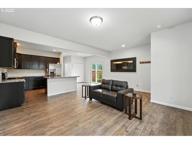 Kitchen/Living Room | Image 5