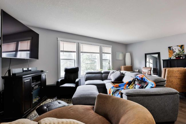 4 - 24 Cougar Cove N, Home with 3 bedrooms, 1 bathrooms and 1 parking in Lethbridge AB | Image 10