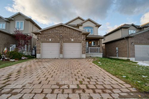 {{alt}} | Card Image