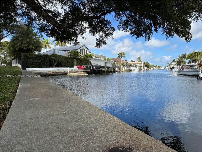 4000 Ne 23 Rd Ave, House other with 3 bedrooms, 4 bathrooms and null parking in Lighthouse Point FL | Image 42