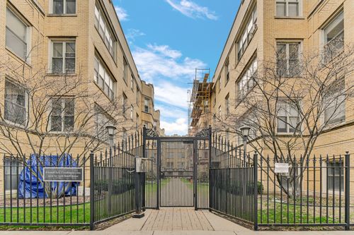 3e-5454 S Cornell Ave, Chicago, IL, 60615-5623 | Card Image