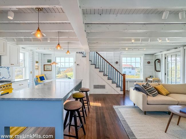 10 Mollys Way, House other with 3 bedrooms, 2 bathrooms and null parking in Chilmark MA | Image 4