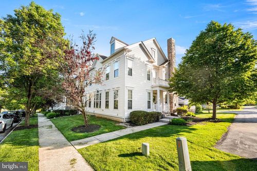 1110 Harding Cir, CHESTER SPRINGS, PA, 19425-3812 | Card Image