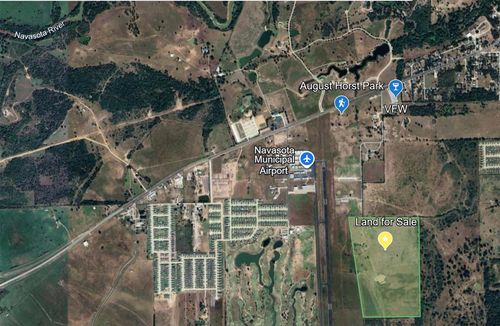 321 Veterans Memorial Dr, Navasota, TX, 77868 | Card Image