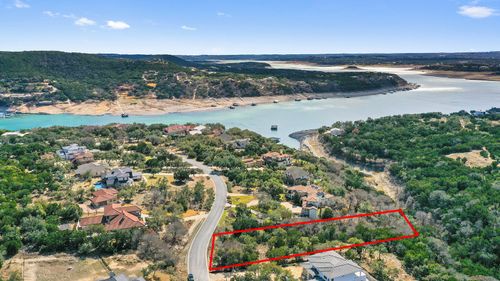 16912 Northlake Hills Dr, Jonestown, TX, 78645-4582 | Card Image