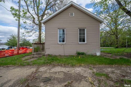 1220 Ne Bond St, Peoria, IL, 61603-4012 | Card Image