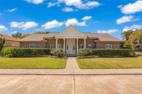 37 Colony Park Circle, Galveston, TX, 77551 | Card Image