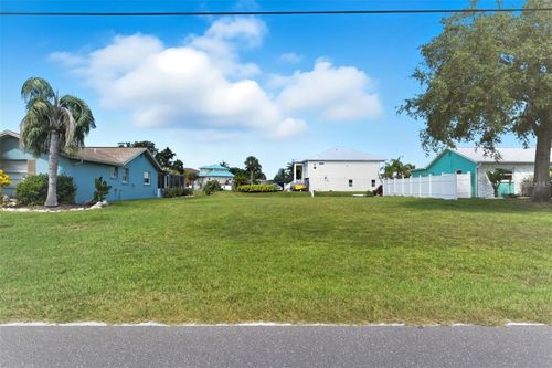 15527 Old Dixie Hwy, Hudson, FL, 34667-3980 | Card Image