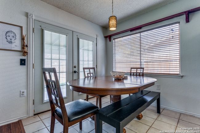 9921 Flatland Trl, House other with 3 bedrooms, 2 bathrooms and null parking in Converse TX | Image 9