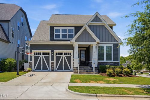 100 Oaks End Dr, Holly Springs, NC, 27540-5403 | Card Image