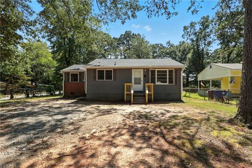 1424 Belleauwood St, Winston-Salem, NC, 27107-2334 | Card Image