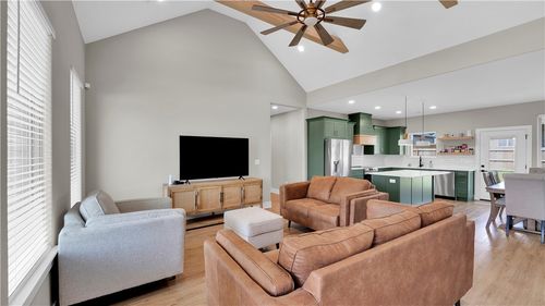 872 Round Top St, Prairie Grove, AR, 72753-4018 | Card Image