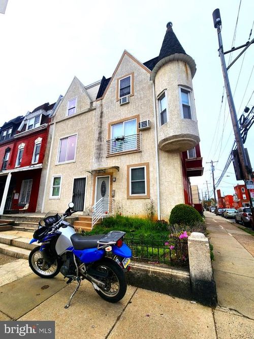 2f-4043 Spring Garden Street, PHILADELPHIA, PA, 19104 | Card Image