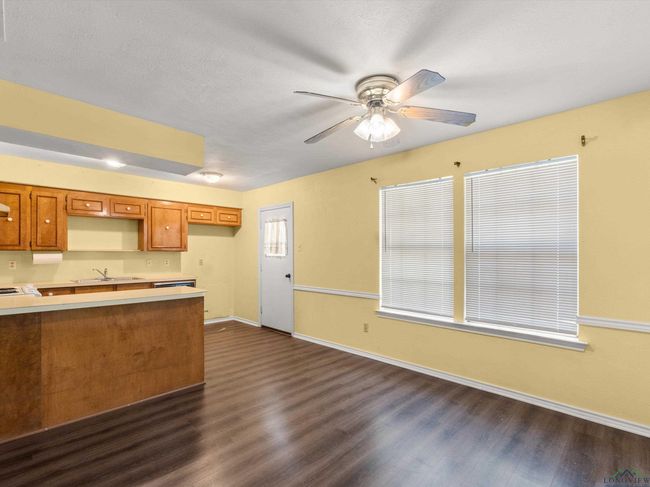 1208 Family World, House other with 3 bedrooms, 1 bathrooms and null parking in Big Sandy TX | Image 6