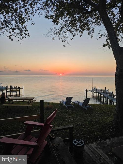 6555 Clagett Ave, TRACYS LANDING, MD, 20779-2529 | Card Image