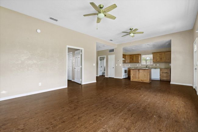 1118 E Goode St, House other with 4 bedrooms, 3 bathrooms and null parking in Quitman TX | Image 27
