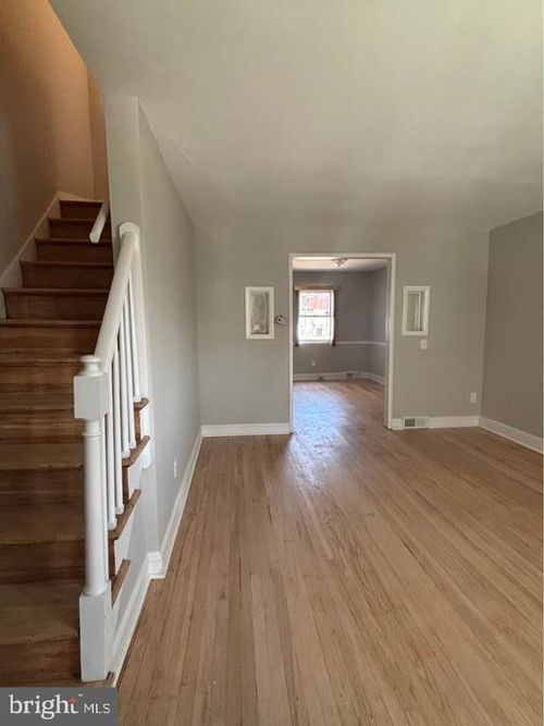 3910 Rokeby Rd, BALTIMORE, MD, 21229-1937 | Card Image