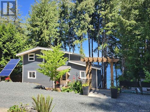 2274 S Lake Rd, Qualicum Beach, BC, V9K2L7 | Card Image