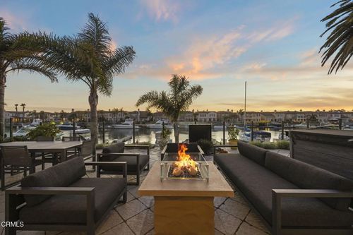 1501 Estuary Way, Oxnard, CA, 93035-1445 | Card Image