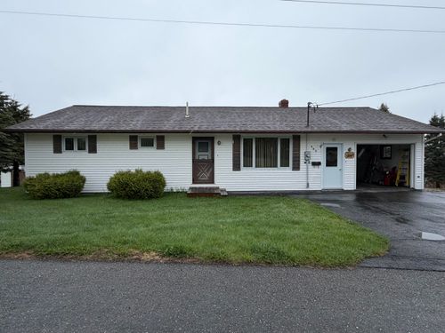 207 7th Ave, Madawaska, ME, 04756-1636 | Card Image