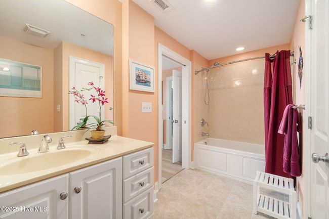 APT-607 - 1550 Salter Path Rd, Condo with 3 bedrooms, 3 bathrooms and null parking in Indian Beach NC | Image 18