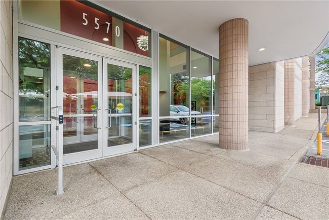 APT-306 - 5570 Centre Ave, Condo with 2 bedrooms, 2 bathrooms and 2 parking in Shadyside PA | Image 22