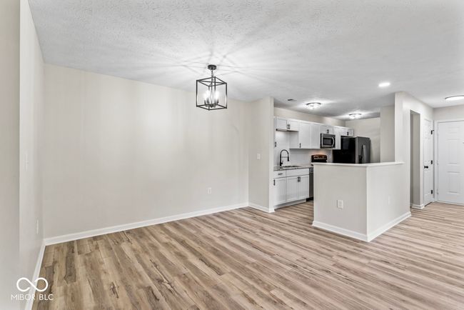 UNIT-104 - 8216 Glenwillow Ln, Condo with 3 bedrooms, 2 bathrooms and null parking in Indianapolis IN | Image 8