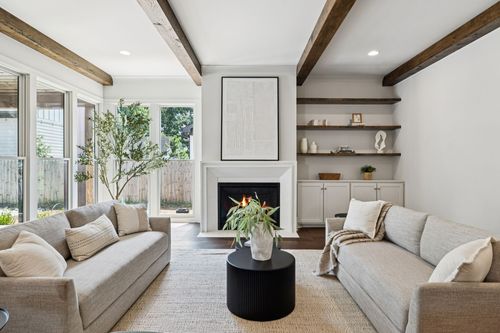 214 38th Ave, Nashville, TN, 37209-4999 | Card Image