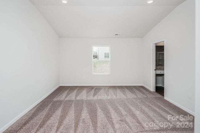 8017 Moose Creek Dr, House other with 4 bedrooms, 3 bathrooms and null parking in Charlotte NC | Image 5