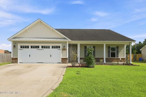 102 Gobblers Way, Richlands, NC, 28574-8006 | Card Image
