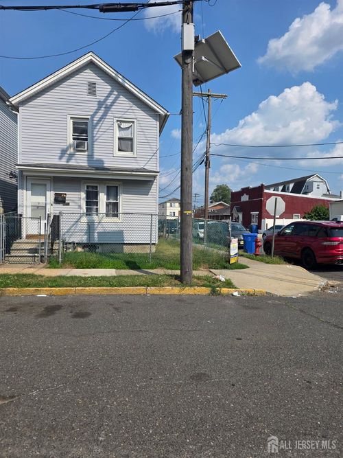 376 Stanford St, Perth Amboy, NJ, 08861-4032 | Card Image
