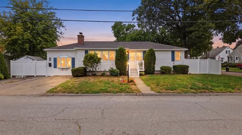 77 Harper Ave, Cranston, RI, 02910-5520 | Card Image