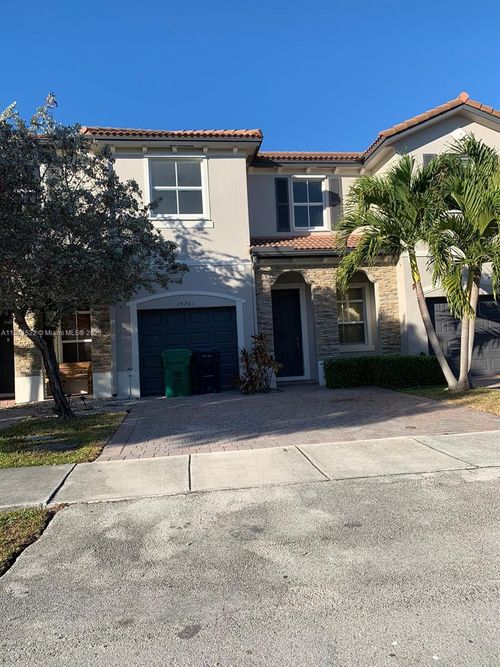 14761-14761 Sw 25th St, Miami, FL, 33185-5940 | Card Image