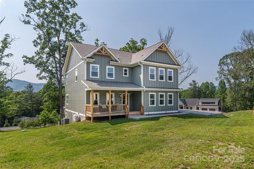 17 Baxter Woods Ln, Candler, NC, 28715-0989 | Card Image