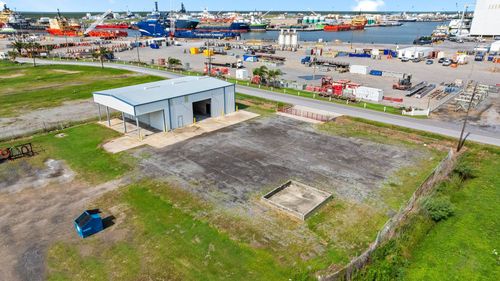 147 1st St, Golden Meadow, LA, 70357-5666 | Card Image