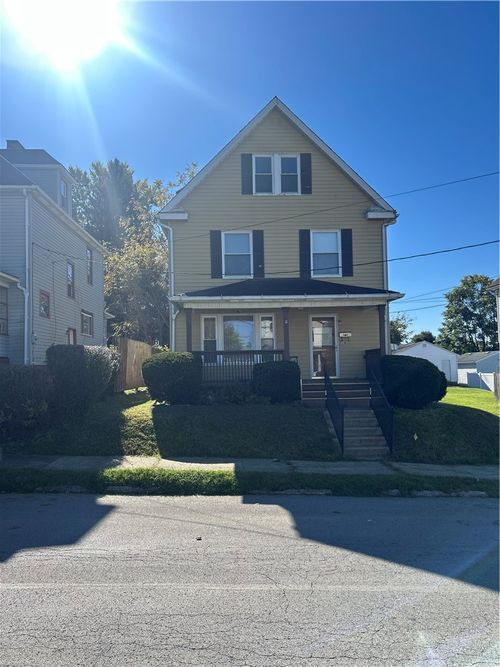 718 E Reynolds St, New Castle, PA, 16101-4853 | Card Image